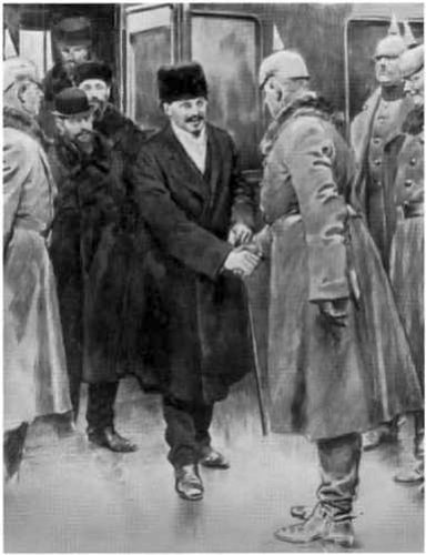 Советскую делегацию встречают на вокзале Брест-Литовска. 8.01.1918